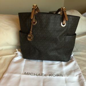 Authentic Michael Kors Jet Set Travel Logo Tote